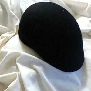 Country Gentleman Classic Black Flat Felt Hat-Sz M